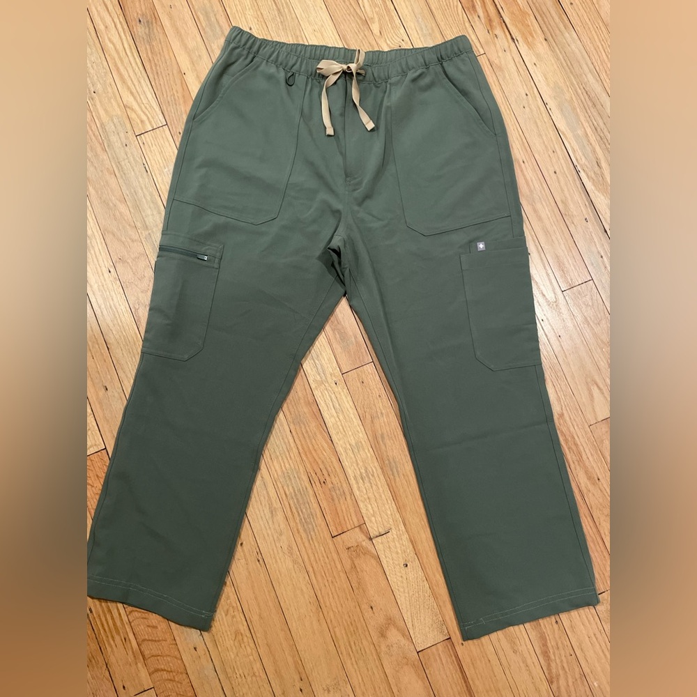 Figs Cairo Cargo Scrub Pants
